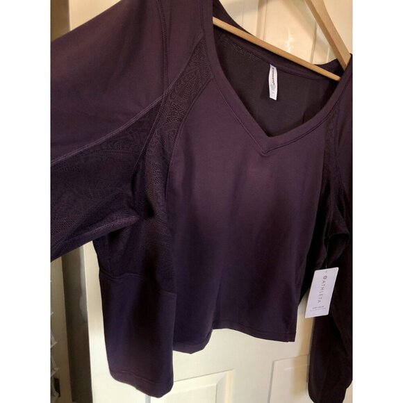 NWT Athleta Crop Long Sleeve Top Womens 3X Purple Athleticwear Athleisure Yoga - Picture 3 of 8